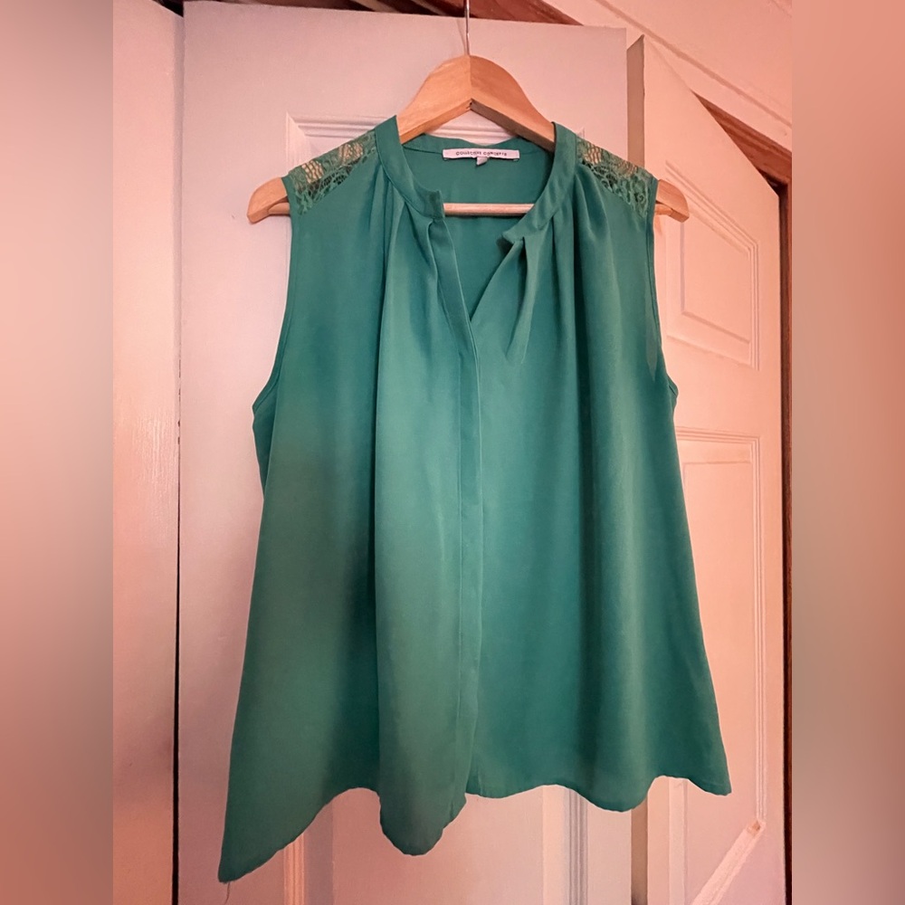 Collective Concepts sleeveless button up blouse, sz L